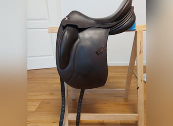 Dressursattel Erreplus Vittoria 17 Zoll Monoblatt braun