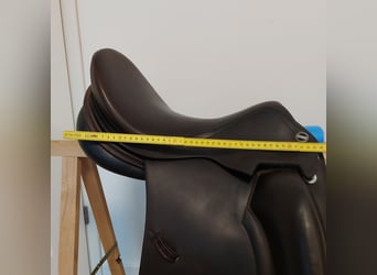 Dressursattel Erreplus Vittoria 17 Zoll Monoblatt braun