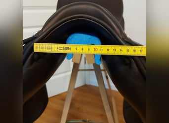Dressursattel Erreplus Vittoria 17 Zoll Monoblatt braun