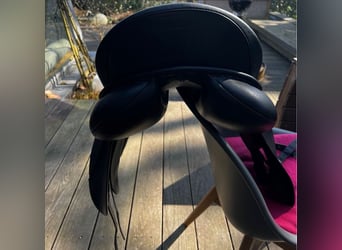 Dressursattel Euroriding Diamant 17 Zoll