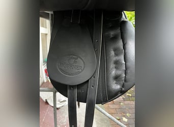 Dressursattel HÖPFNER : Ahlerich Edit. Ingrid Klimke : 17 Zoll / 33 KW (neuwertig)