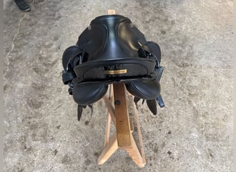 Dressursattel Karl Niedersüß Andante 17.5 Zoll Kammer 30cm nahezu neu!