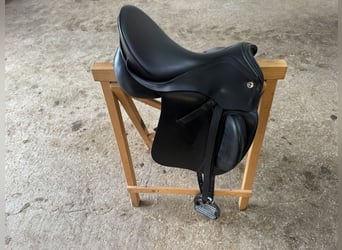 Dressursattel Karl Niedersüß Andante 17.5 Zoll Kammer 30cm nahezu neu!