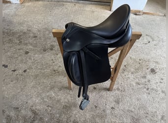 Dressursattel Karl Niedersüß Andante 17.5 Zoll Kammer 30cm nahezu neu!