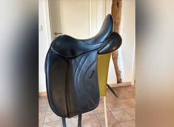 Dressursattel Sankey von AJ, 17,5 Zoll