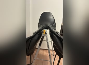 Dressursattel Velicea Kristall  neuwertig