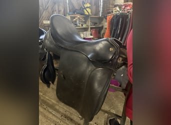 Dressursattel von Sattlerei Otto Schuhmacher Marienheide zu verkaufen