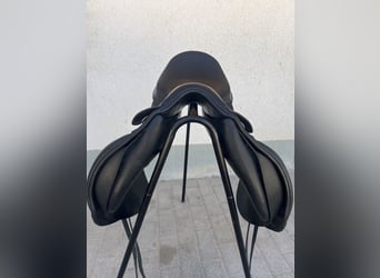 Equinomic Klassischer Dressursattel