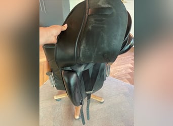 Euroriding Diamant Dressursattel 17,5 Zoll