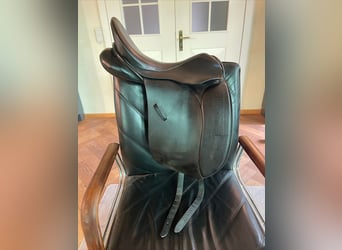 Euroriding Diamant Dressursattel 17,5 Zoll