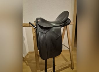 Euroriding Dressursattel Diamant – 17",