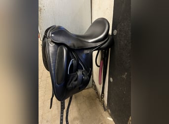 Gut gepflegter Custom Sattel zu verkaufen 