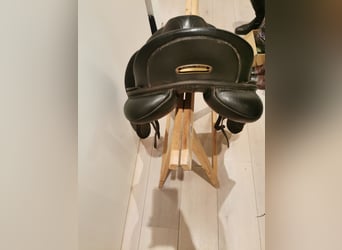 Hennig Dressursattel 17,5 Zoll, gebraucht