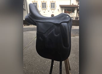 Hennig Dressursattel