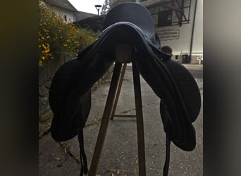 Hennig Dressursattel