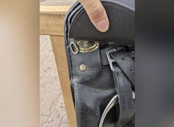 Kieffer Dressursattel 17,5 Zoll gepflegt und komfortabel 