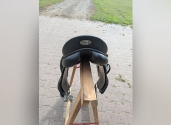 Kieffer Dressursattel 17,5 Zoll gepflegt und komfortabel 