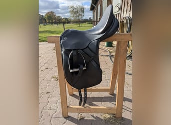 Kieffer Dressursattel 17,5 Zoll gepflegt und komfortabel 