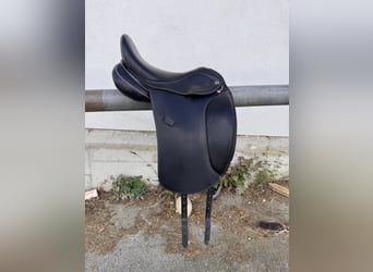 Komplett neuer 3S Dressursattel 17' Modell St Florian