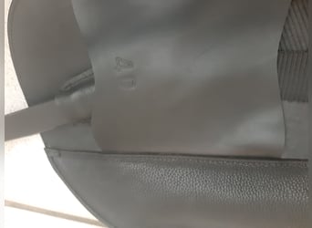 Monoblatt Dressur Sattel Neuwertig 40 17,5 Zoll Schwarz Signum