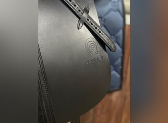 Neuwertiger Dressursattel Otto Schumacher Solution C zu verkaufen!