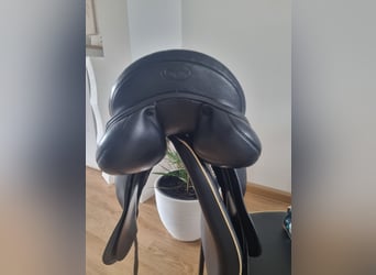 Neuwertiger Prestige Modena 17“(17,5) Dressursattel mit doubliertem Leder