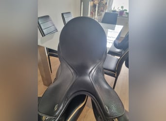 Neuwertiger Prestige Modena 17“(17,5) Dressursattel mit doubliertem Leder