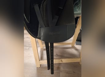 Neuwertiger WINTEC 500 Dressursattel CAIR 17,5 Zoll