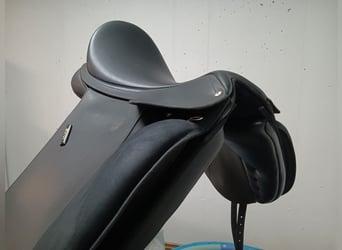 Neuwertiger WINTEC 500 Dressursattel CAIR 17,5 Zoll