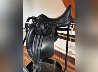 Prestige D2 K 17" Dressursattel, inkl. Zubehör