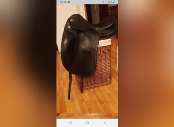 Prestige Milano Dressursattel von Privat zuverkaufen 16 Zoll - neuwertig