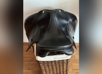 Prestige Milano Dressursattel von Privat zuverkaufen 16 Zoll - neuwertig