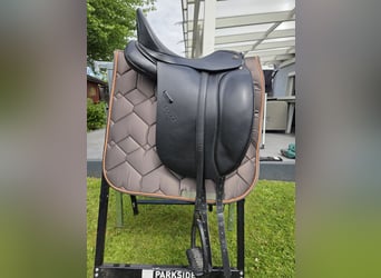 Remos made by Sommer Dolce Dressursattel .