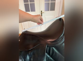 Röösli Dressur Sattel 18 Zoll