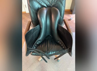Röösli Dressur Sattel 18 Zoll
