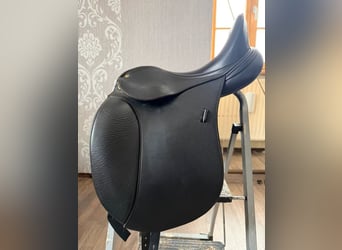 Schleese Nina Dressursattel, 1 Jahr alt, top Zustand 17,5
