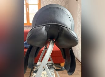 Schleese Nina Dressursattel, 1 Jahr alt, top Zustand 17,5