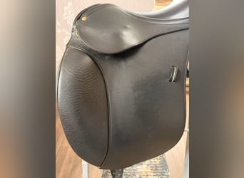 Schleese Nina Dressursattel, 1 Jahr alt, top Zustand 17,5