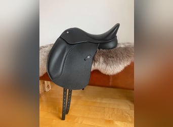 Wintec 500 Dressursattel HART 15" mit komplettes Set Absolut Neuwertig