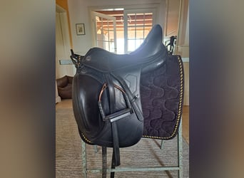 Zum Verkauf steht ein sehr  schönen und super bequemen Dressursattel Prestige X-Breath.