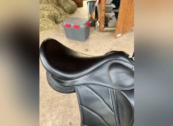Blómatún Eldgæes 18 Zoll Latex Islandpferdesattel