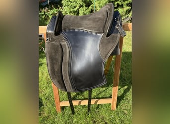 La Selle Agile Lederbaumsattel von Isländstute getragen
