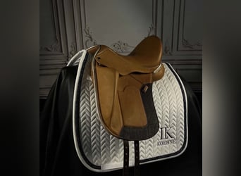 Louisa Koehne Dressursattel Pony Dressur Pferd