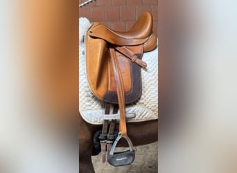 Louisa Koehne Dressursattel Pony Dressur Pferd