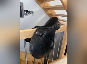 Butterfly Springsattel 17 Zoll Sandra Millitary 2