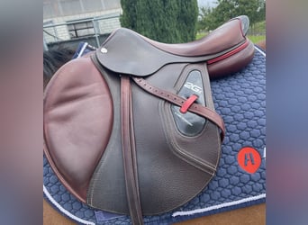 CWD 2G Carbon Sattel Springen