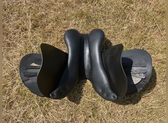 Euroriding / Prestige Emilio Doubliert Springsattel 17/33 neu