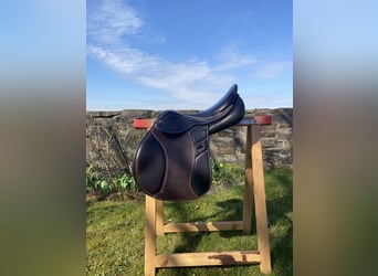 Hochwertiger Springsattel – Horsestar Endeavour, 17,5”