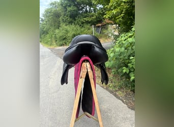 Prestige Springsattel Skyward schwarz 15/33 Pony