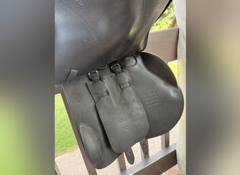 Voltaire Springsattel Stuttgart 18Zoll wie Neu schwarz